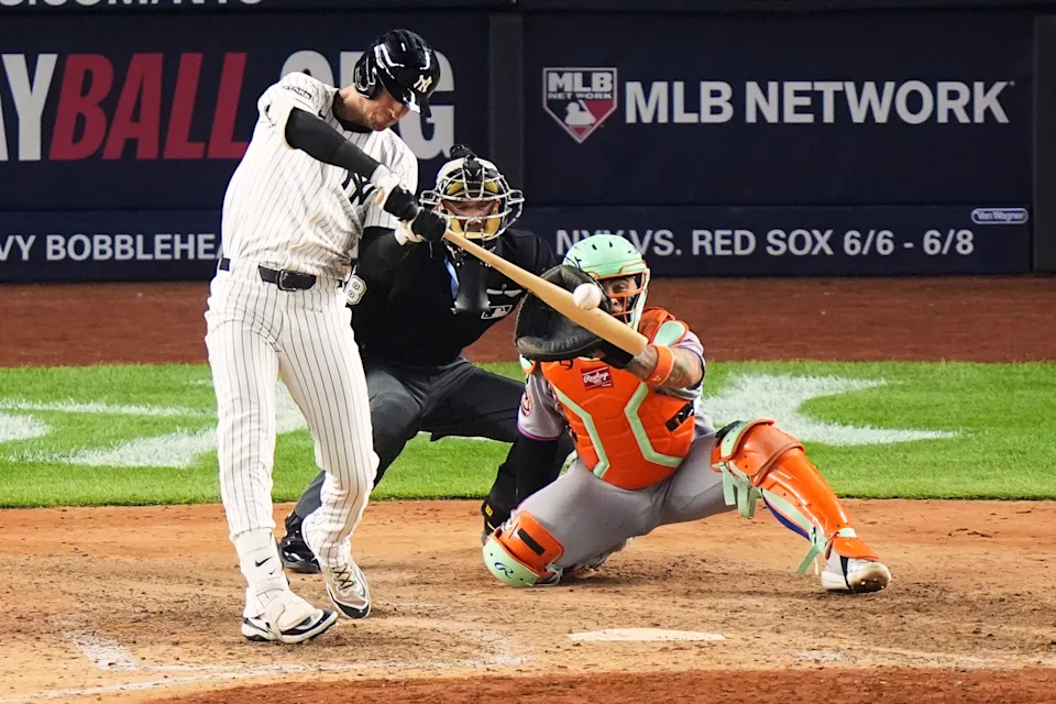 Bellinger powers Yankees past Mets 8-2 with grand slam and 6 RBIs